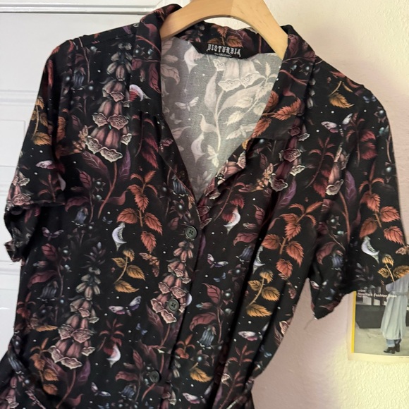 Disturbia black botanical belted button up short sleeve midi dress - Picture 4 of 8